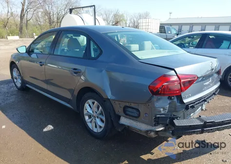 2018 Volkswagen Passat 2.0T R-Line/2.0T S из США, поврежденный, VIN 1VWAA7A35JC031938